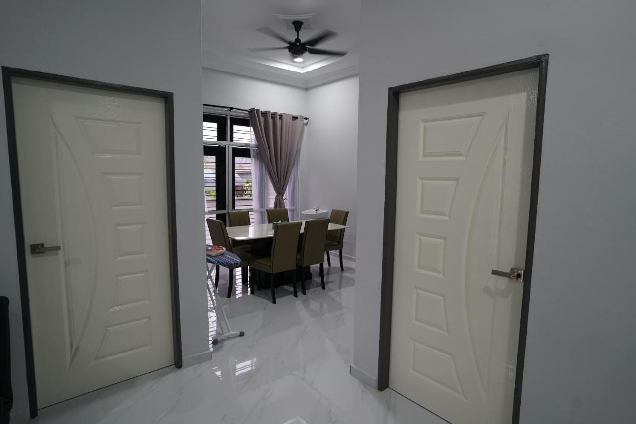 Badok Chomey Homestay Tok Jembal Kampong Tanjong Gelam Exterior photo