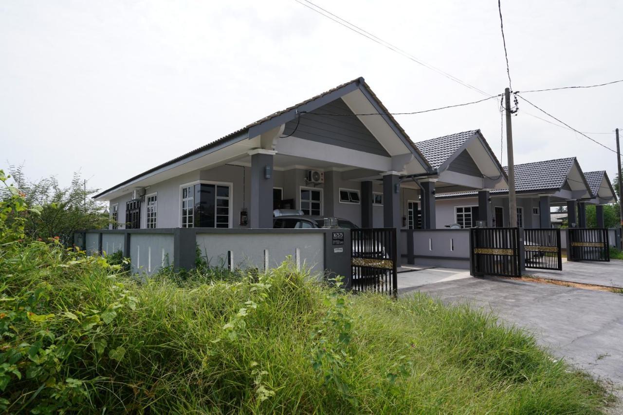 Badok Chomey Homestay Tok Jembal Kampong Tanjong Gelam Exterior photo